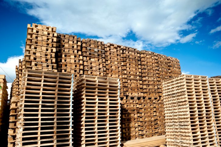 Estibas en Cartagena Central de Maderas