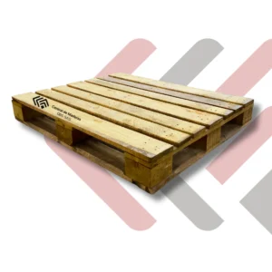 Estiba de madera perimetral para almacenamiento y transporte de mercancías en operaciones logísticas